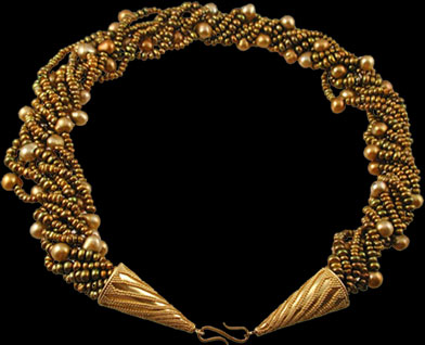 hand_crafted 22k gold granulated necklace